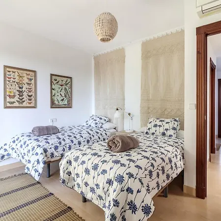 Beautiful Duplex-city Center. Parking By The House Holiday home
