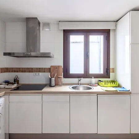 Beautiful Duplex-city Center. Parking By The House Holiday home